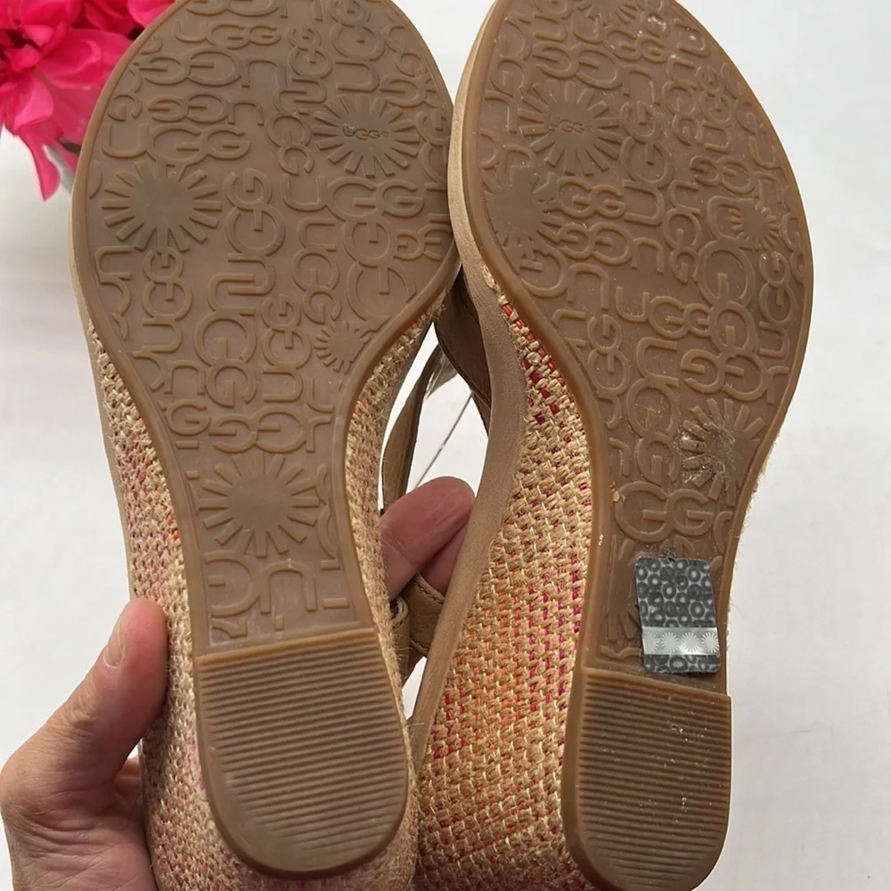 Ugg Leather pink orange wedge sandal Sz 9. MCW0669A